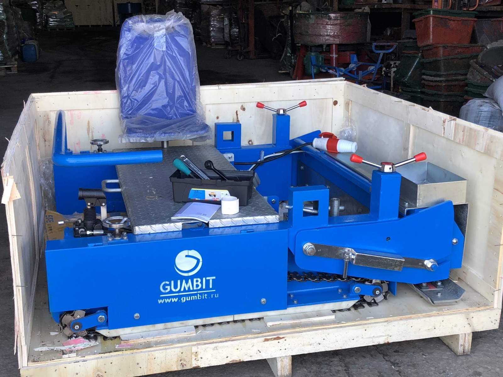 Укладчик резиновой крошки TPJ-1,5 купить в Москве по цене по запросу